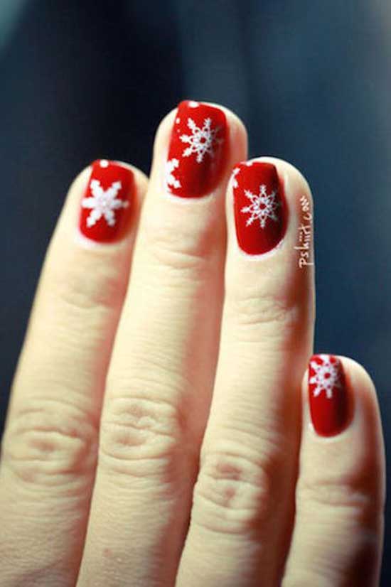 Cute Christmas Nails with Snowfall